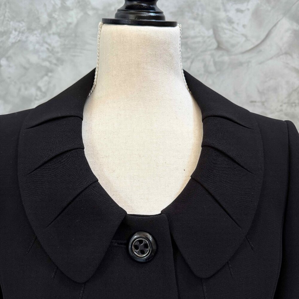 Tahari Arthur S. Levine Black Women's Blazer Ruffled Collar Size 4 - Picture 2 of 7